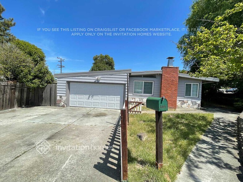 Primary Photo - 400 Cabrillo Ave