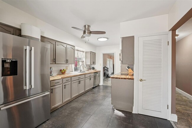 Building Photo - 2356 Conway Blvd