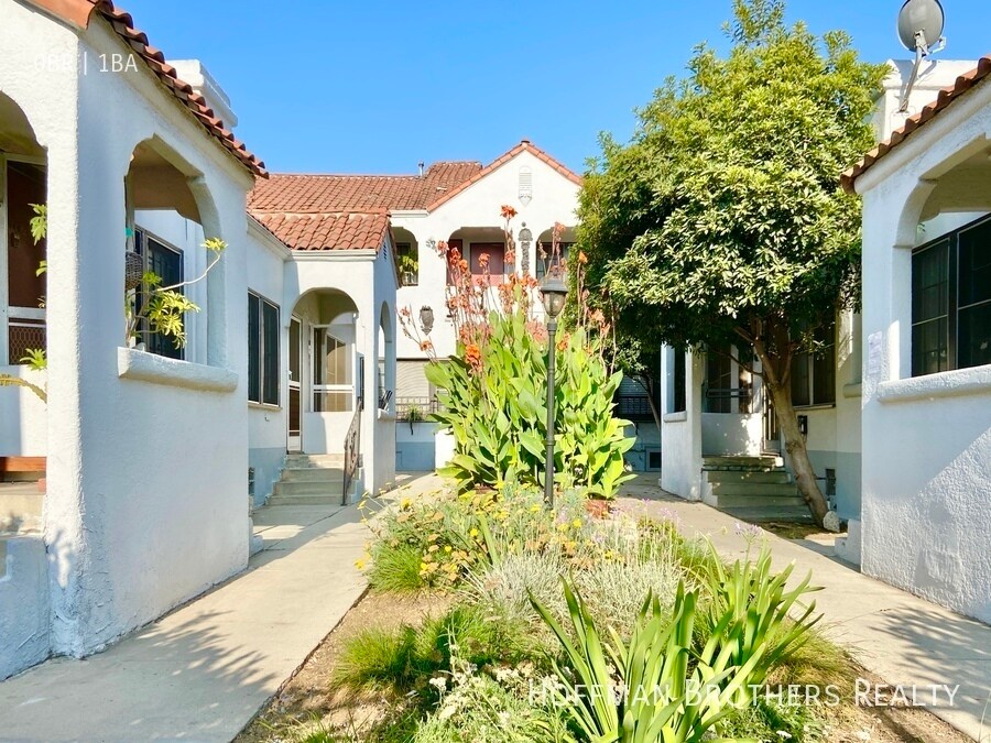 Building Photo - 840 N Alta Vista Blvd