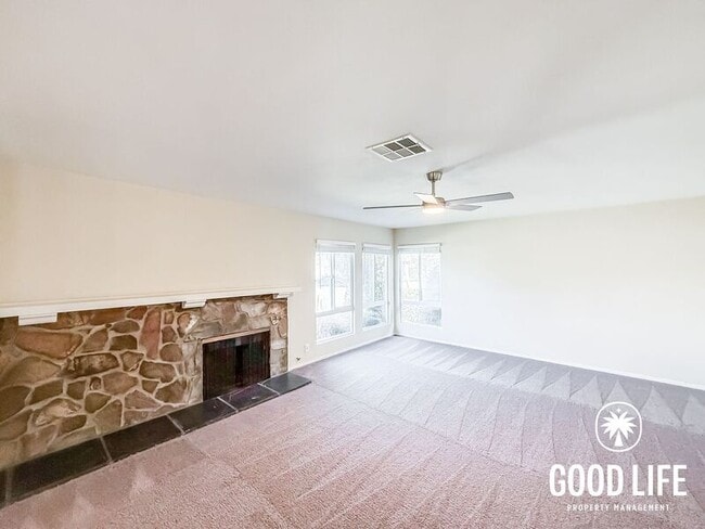 Building Photo - 9312 Alderbury St