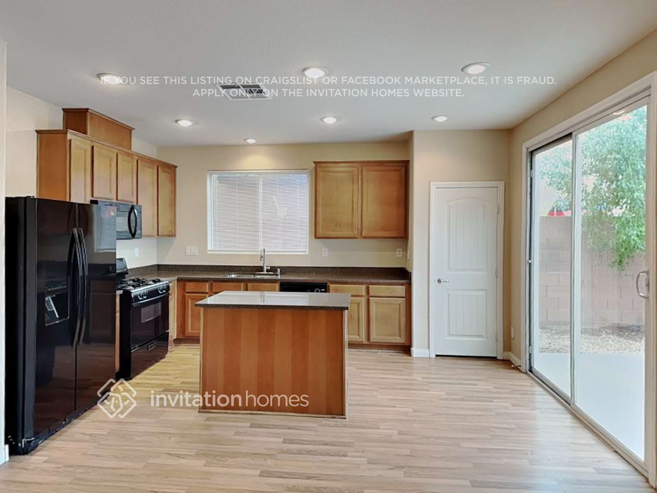 Building Photo - 9974 Ashland Oaks Ct