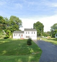 Building Photo - 28 Janice Dr