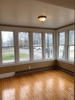 Building Photo - 820 Merriwether St