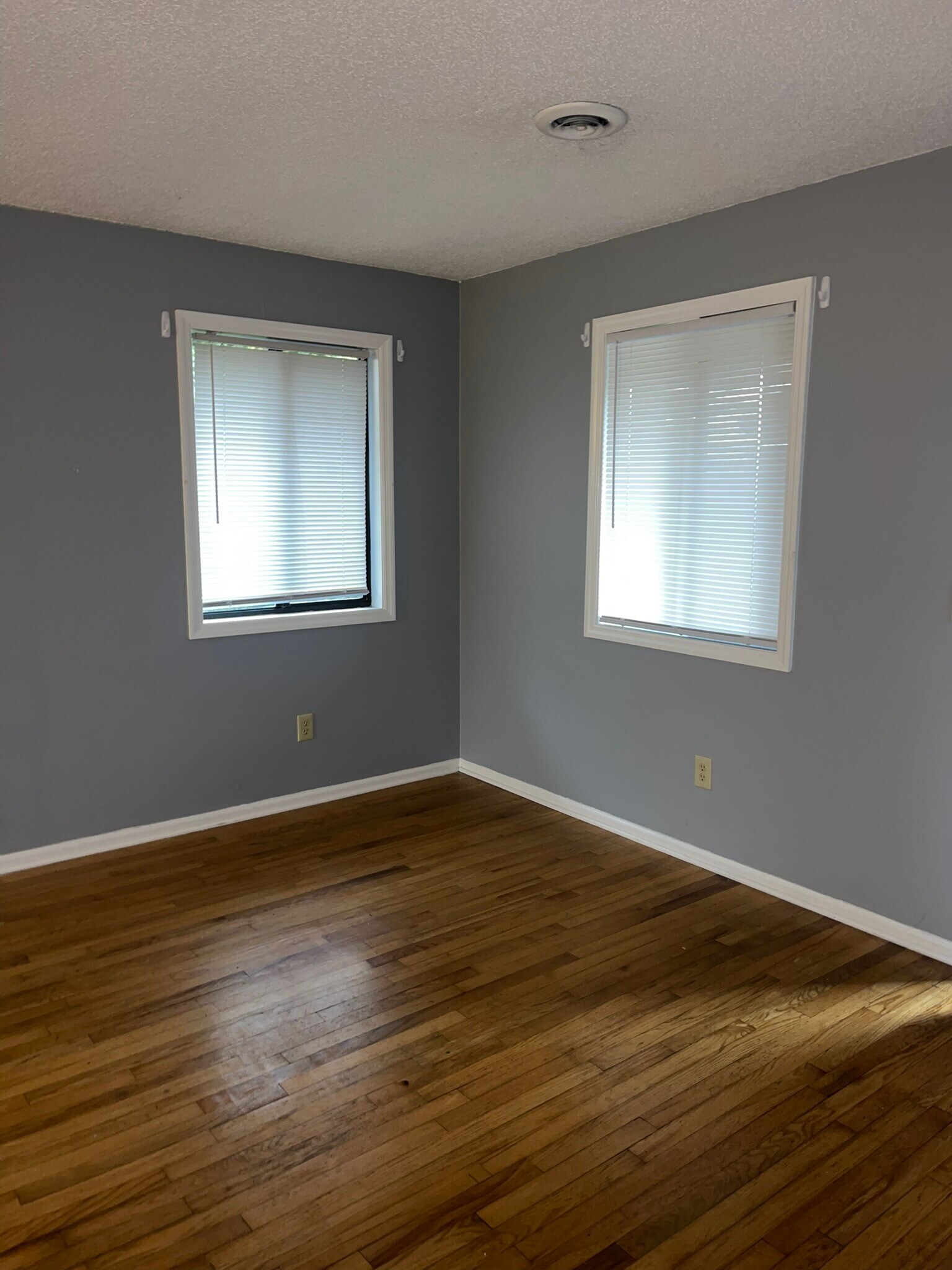 Building Photo - 4147 Spirea Dr