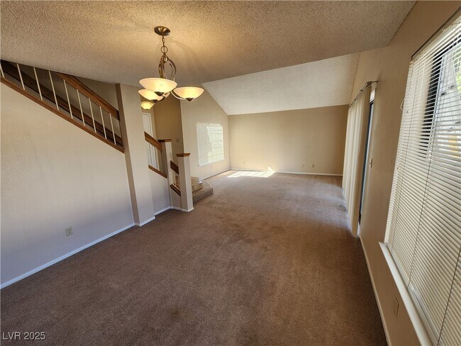 Building Photo - 25 Jensen Dr