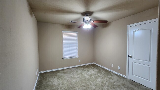 Building Photo - 26939 Glacier Creek Dr