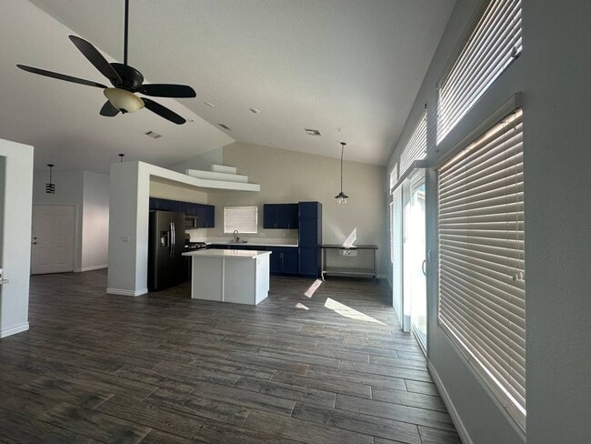 Building Photo - 3 BEDROOM SINGLE STORY HOME WITH ABOVE GROUND SPA!