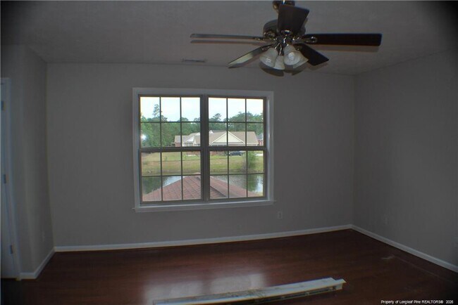 Building Photo - 845 Log Cabin Dr