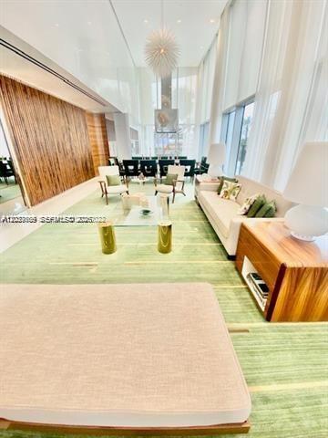Building Photo - 16901 Collins Ave
