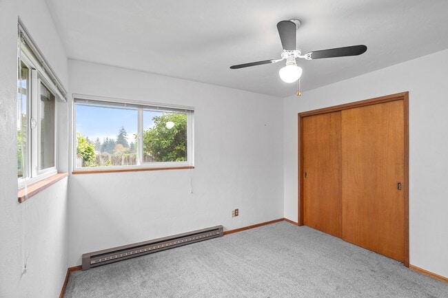 Building Photo - 410 Lois Ln Ct