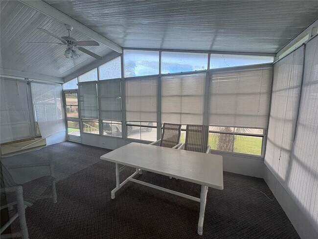 Building Photo - 2132 Sabal Palm Dr