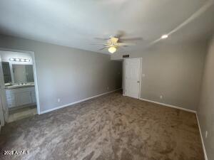 Building Photo - 2715 E Cholla St