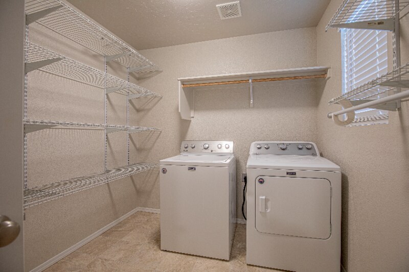 Building Photo - 13509 Palm Beach Dr