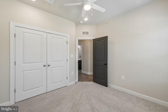 Building Photo - 7202 Mountaineer Dr