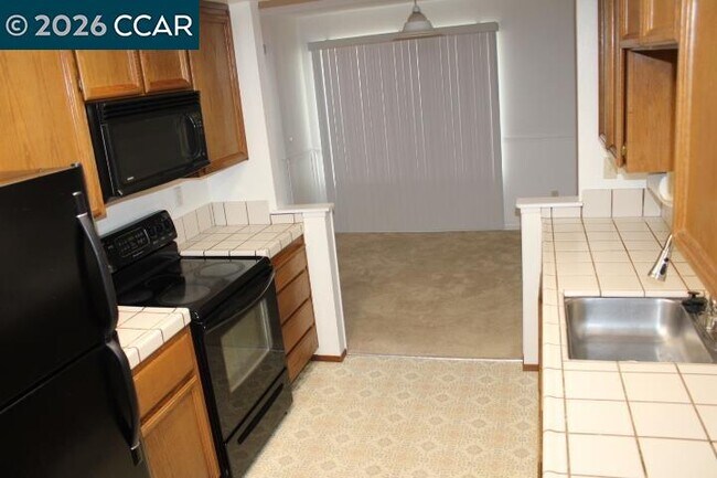 Building Photo - 3614 Stoneglen S