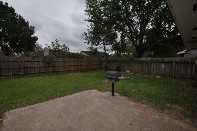 Building Photo - 2706 Sunbird Dr