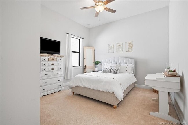 Building Photo - 564 SE Villandry Way