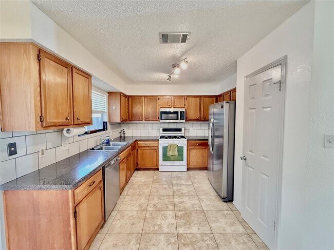 Primary Photo - 1407 Deer Ledge Trail