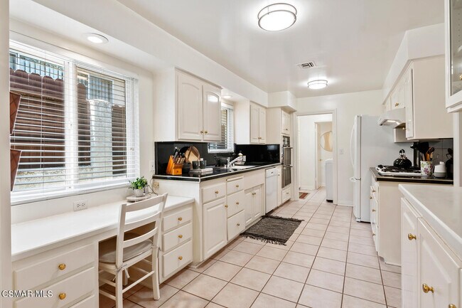 Building Photo - 4324 Natoma Ave