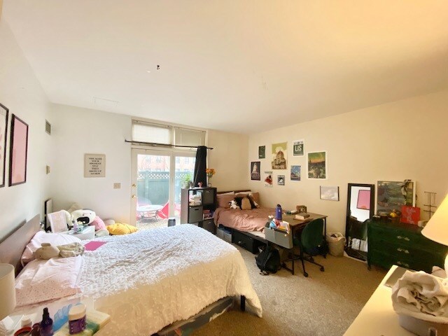 Building Photo - 6 Douglas Park