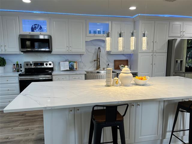 Building Photo - 4313 Kenwood Dr