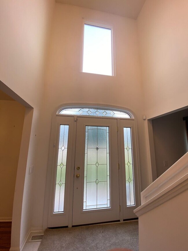 Building Photo - 25027 Rushmore Ct