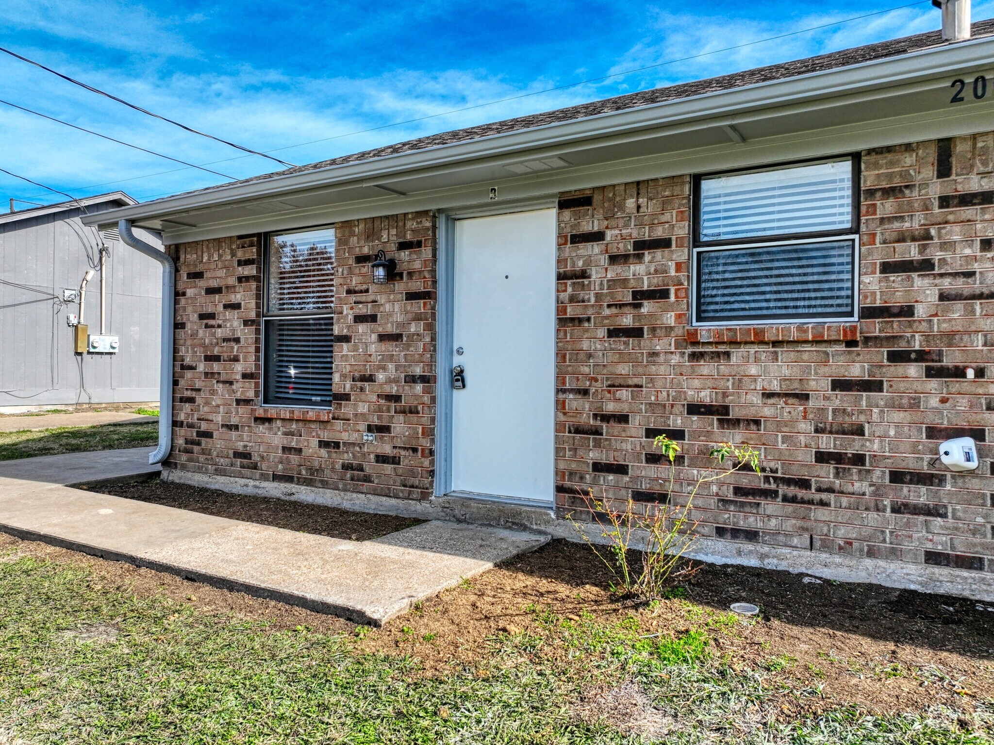 Building Photo - 2105 Interurban Blvd