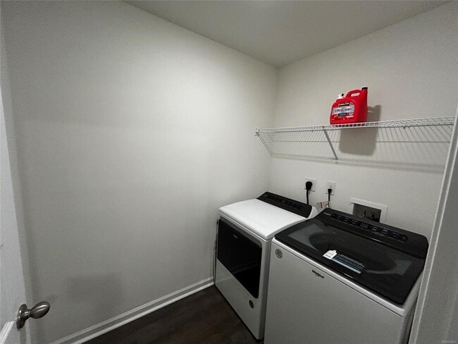 Building Photo - 5157 Sedona Dr