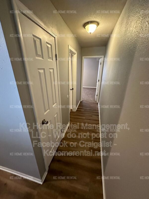 Building Photo - 551 N Somerset Terrace