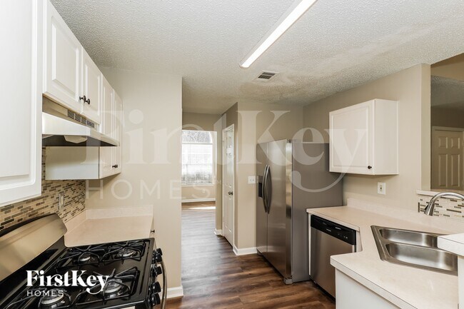 Building Photo - 1173 Round Table Ln