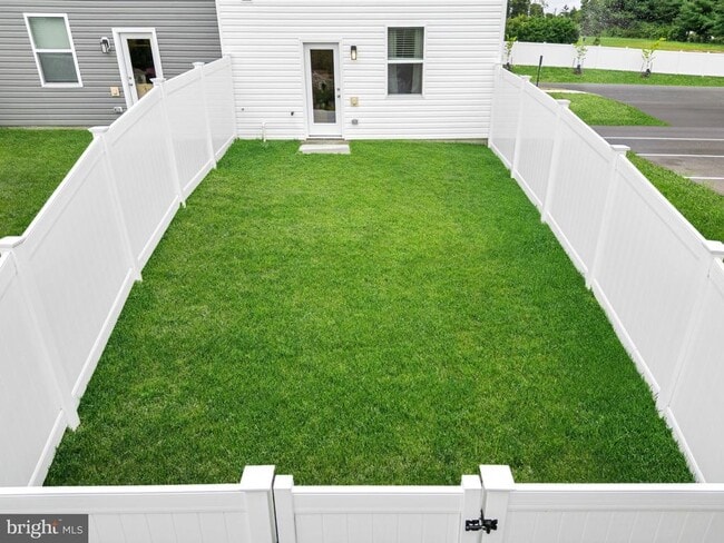 Building Photo - 37 Wisdom Ln