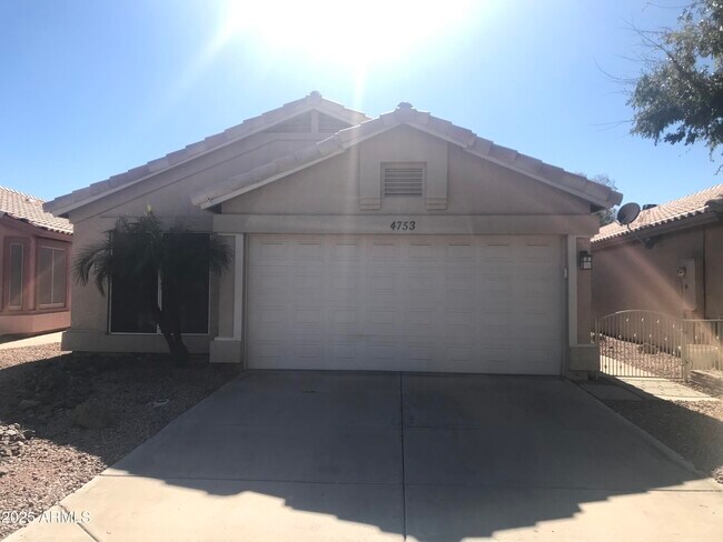 Primary Photo - 4753 W Monterey St
