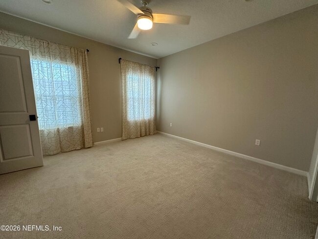 Building Photo - 61 Pinebury Ln
