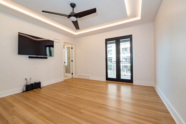 second bedroom - 611 W 49th St