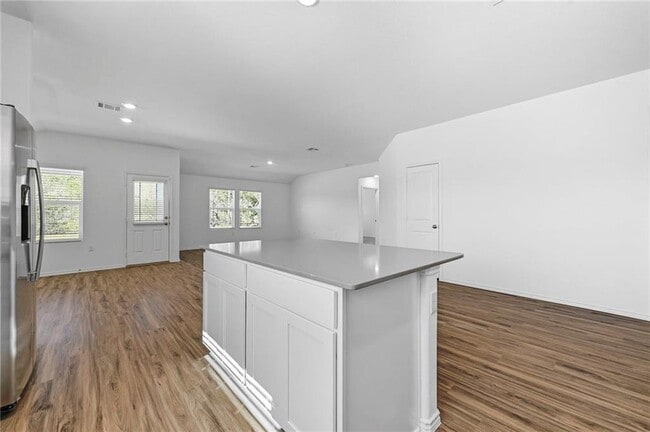 Building Photo - 10725 Steinbeck Dr