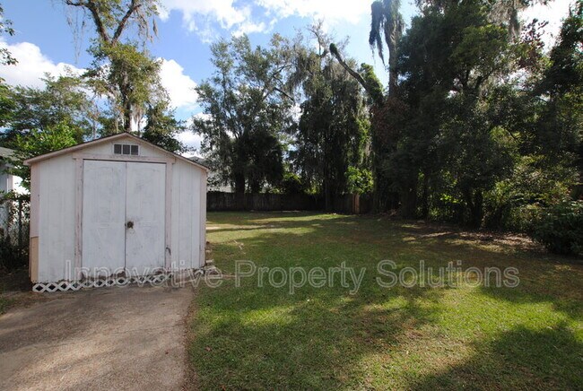 Building Photo - 2065 Camden Ave