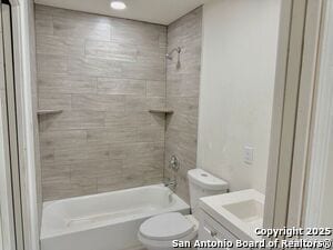 Building Photo - 709 Burr Oak Ln