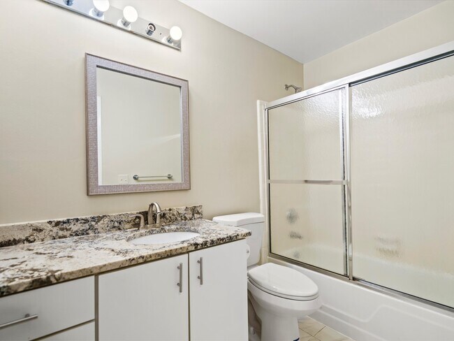 Building Photo - 26656 Farmbrook Villa Dr