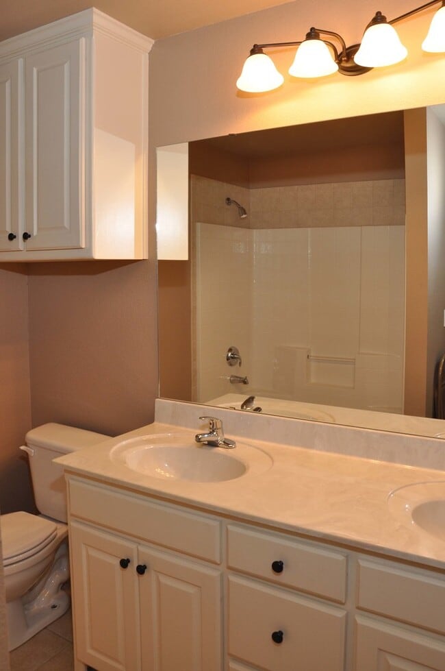 Building Photo - 8102 Vail Drive