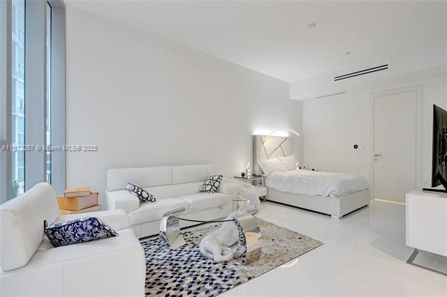 Building Photo - 300 Biscayne Boulevard Way