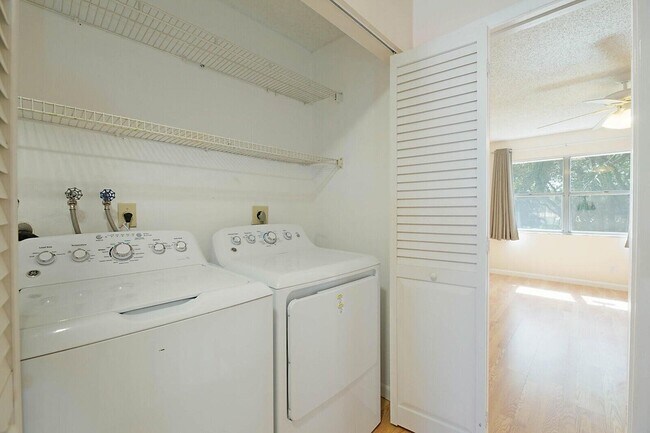 Building Photo - 6384 Boca Cir