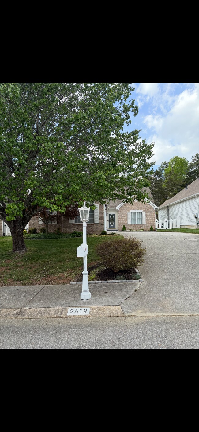 Building Photo - 2619 Kingsley Ct