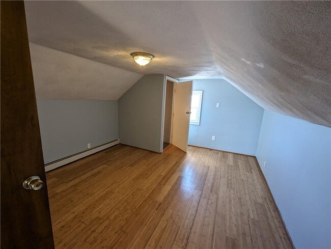 Building Photo - 61 Utton Ave