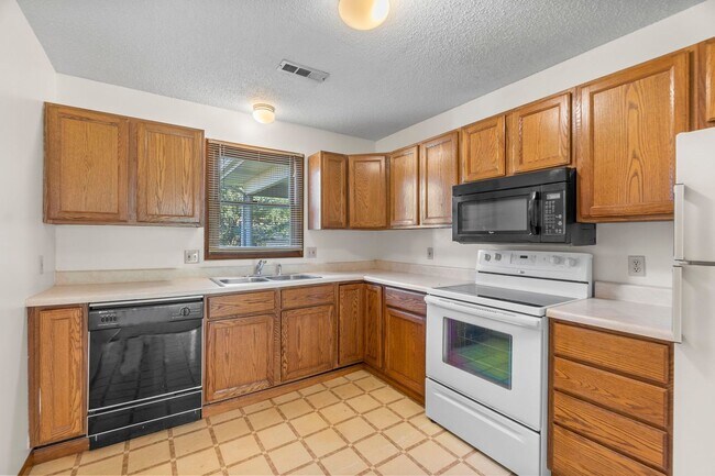 Building Photo - Stonebridge 3711/3713