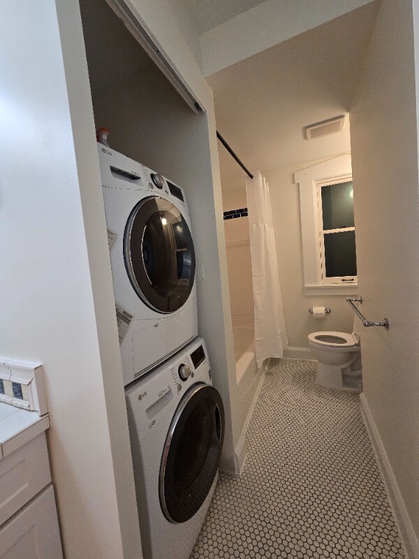 Building Photo - 2472 Overlook Rd