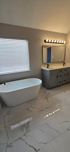 Building Photo - 10309 Fawn Meadow Ct