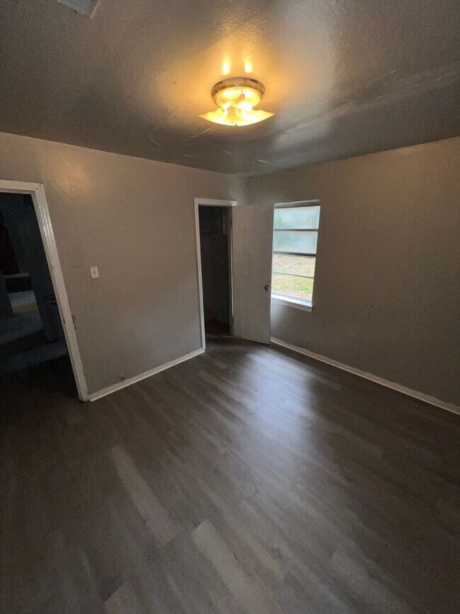 Building Photo - Sunset Acres! 3 bed/ 1 bath.