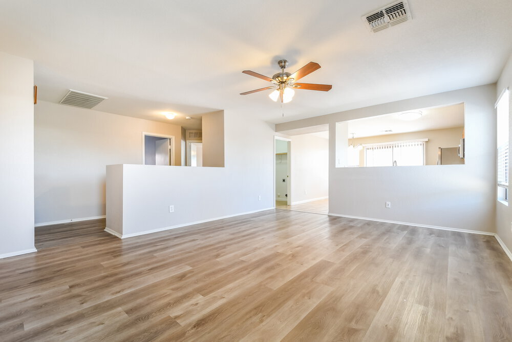 Building Photo - 1006 S Clancy Cir
