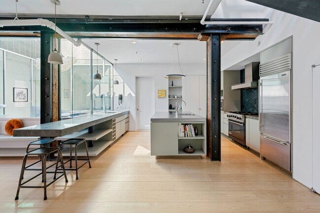 Building Photo - 111 Wooster St