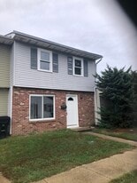 Building Photo - 19 Magnolia Ct